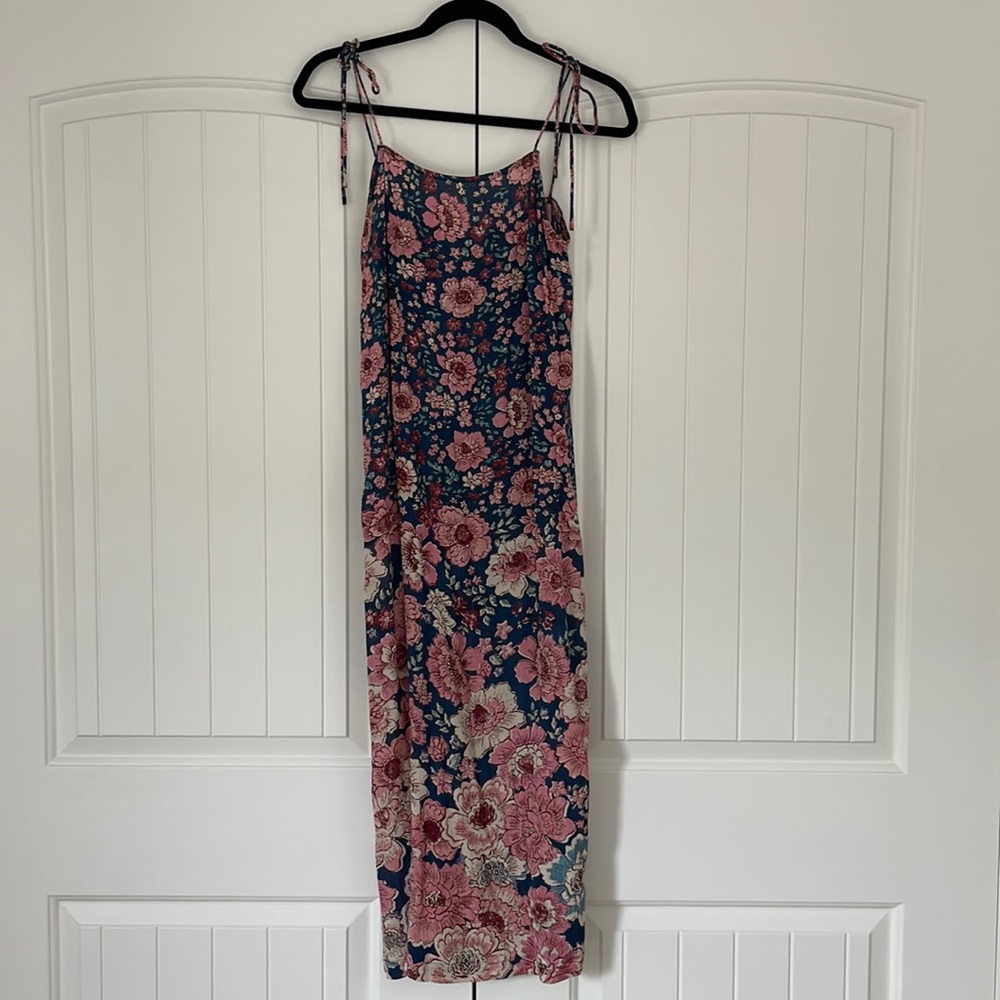 Billabong linen floral midi-dress